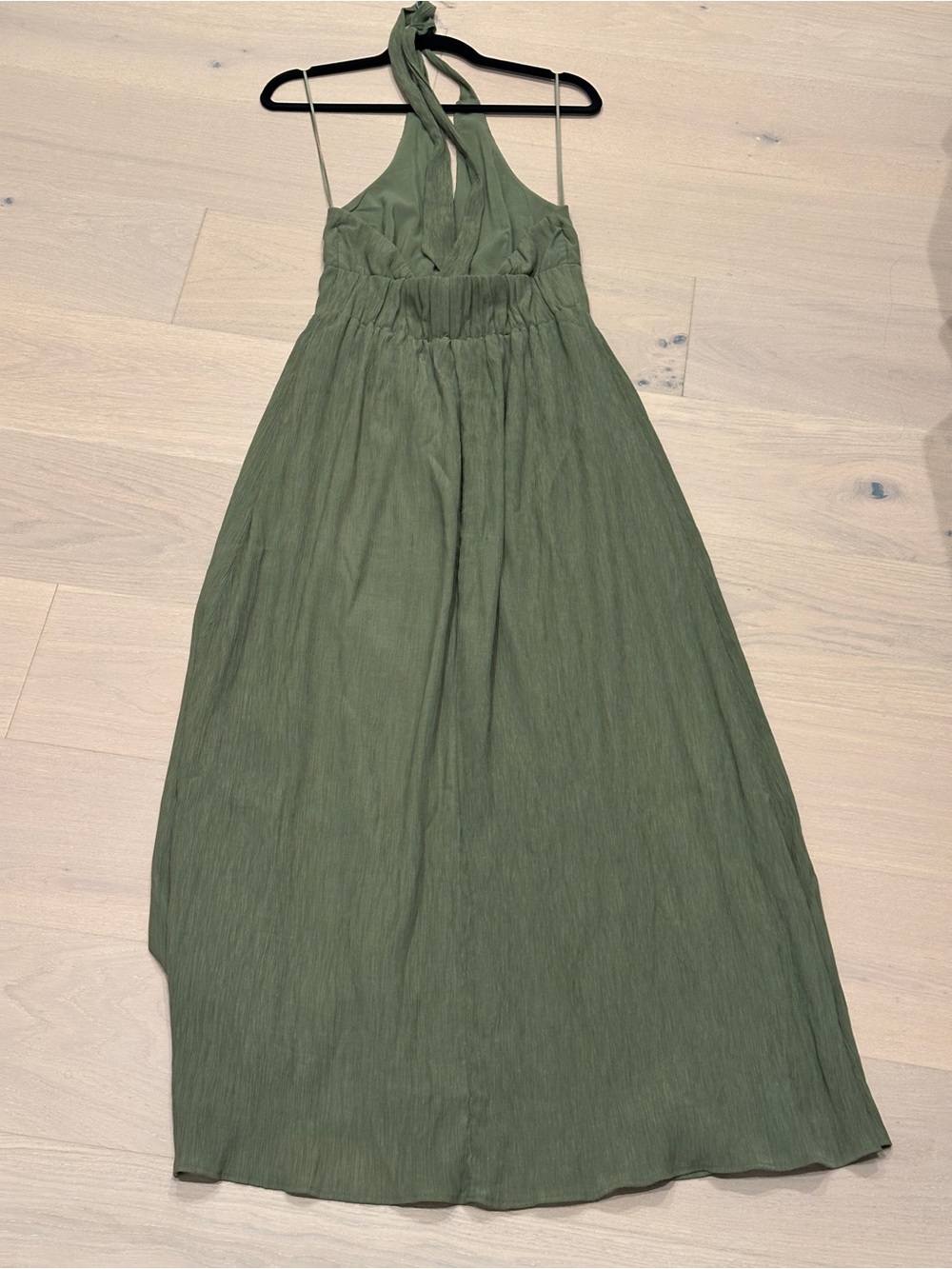 Abercrombie Plunge Halter Maxi Dress in Green - Picture 3 of 3